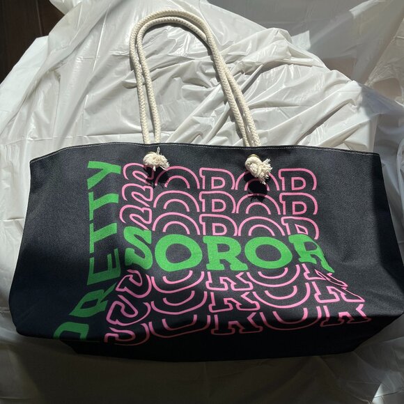 Weekend Bag - Picture 2 of 8